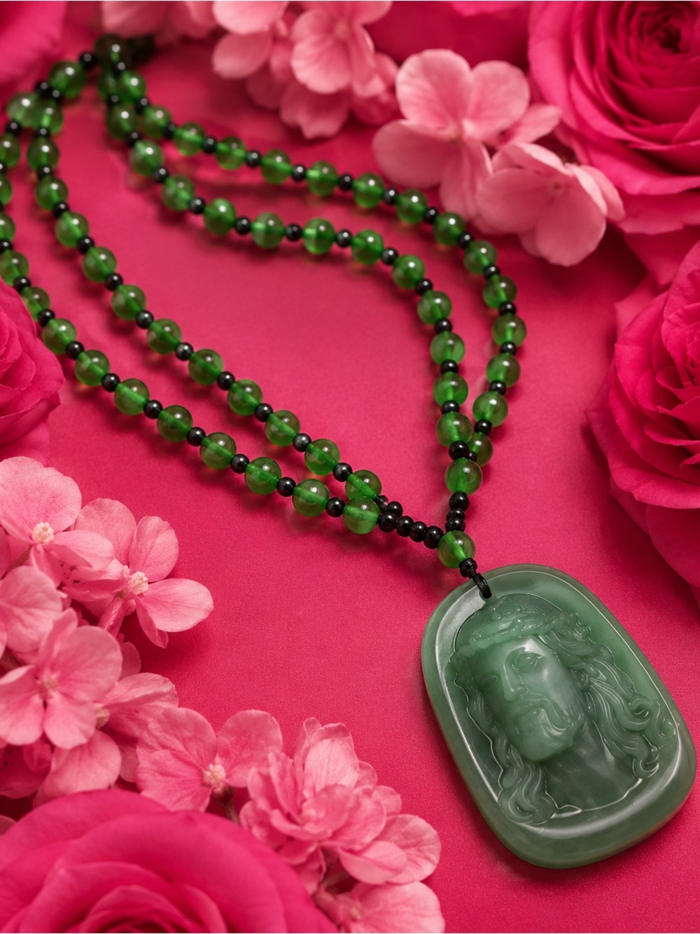Green Jade Pendant Bead Necklace - Women's Jewelry - Picture 3 of 6